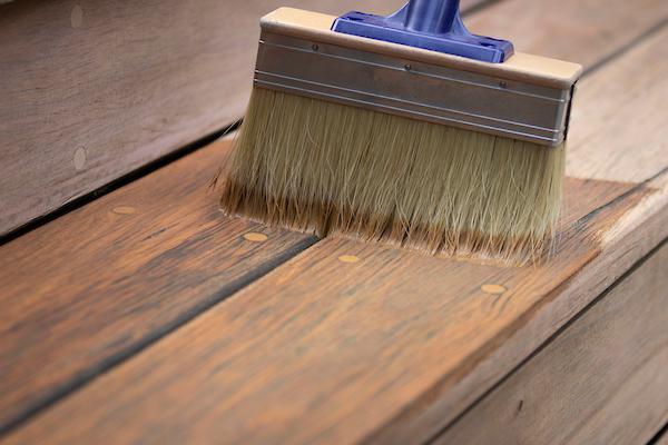 Deck Oiling and Deck Painting: How do we Choose the Right Product for Your Deck?