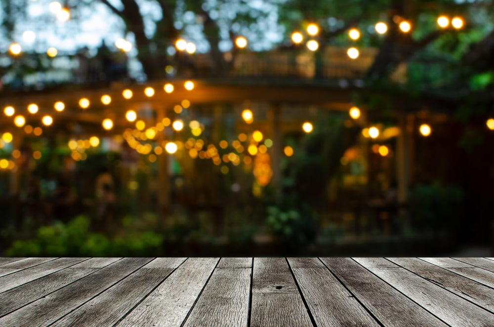 Deck the Deck: How to Prepare Your Deck for an Aussie Christmas Gathering